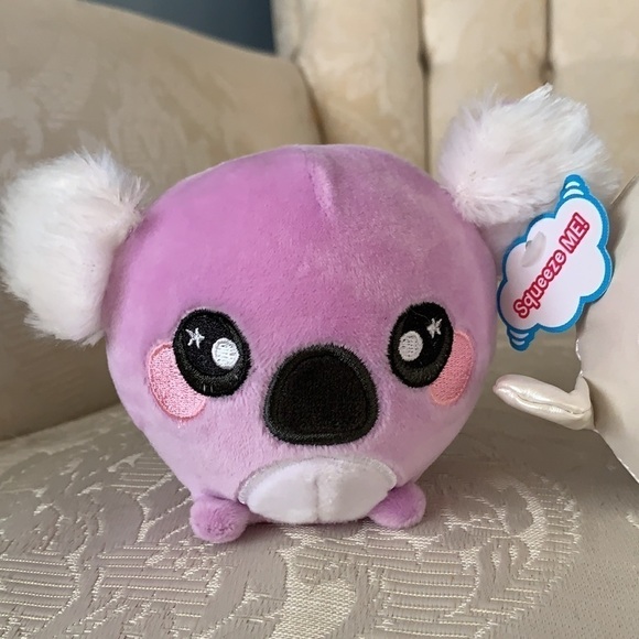 Brand New Set of 3 Squeezamals Series 3 Scented Squish Toys Slow Rise Pets - Picture 4 of 15